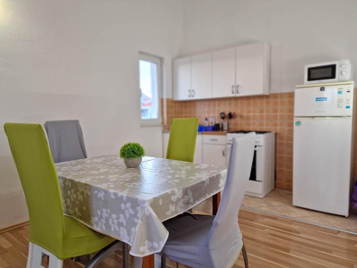 Apartments Monopoly Novalja Ngoại thất bức ảnh