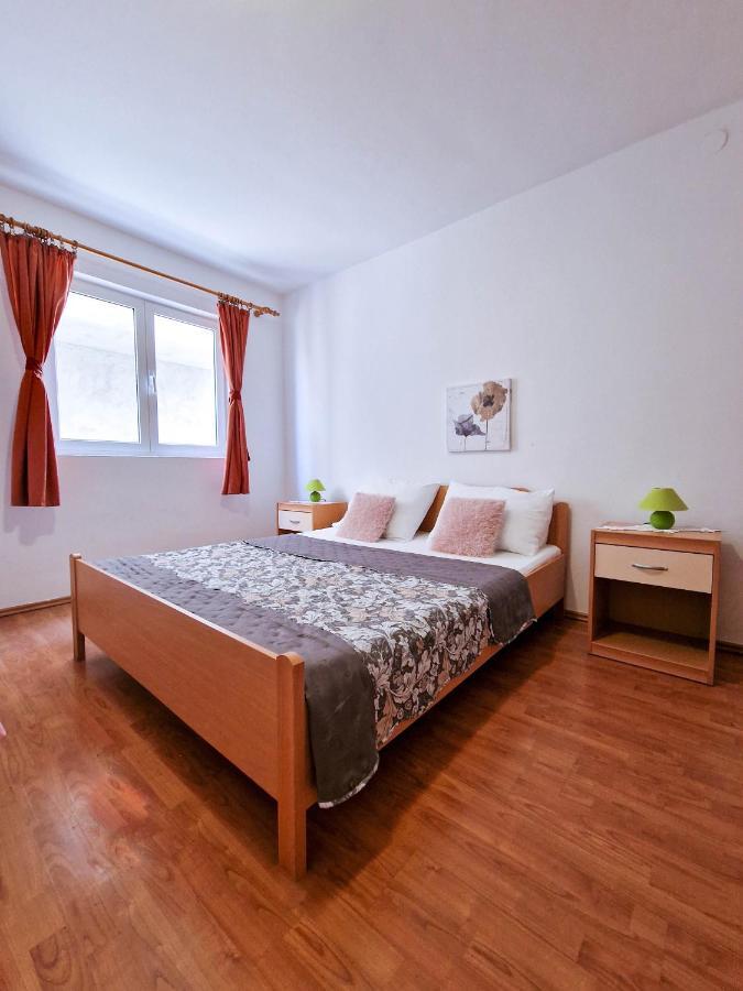 Apartments Monopoly Novalja Ngoại thất bức ảnh