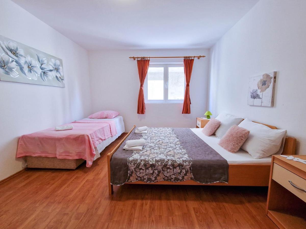 Apartments Monopoly Novalja Ngoại thất bức ảnh